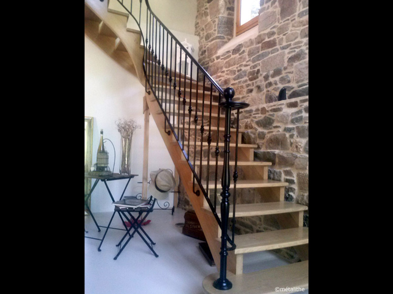 rampe d'escalier style ancien