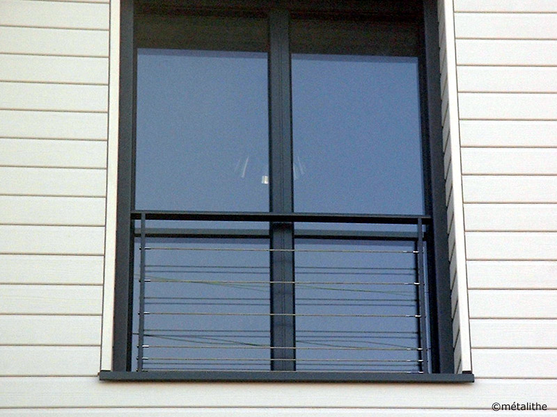 garde coprs moderne pour fenêtre